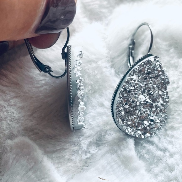 NWT Lot of 2 Fashion Earrings ✨ - Picture 7 of 12